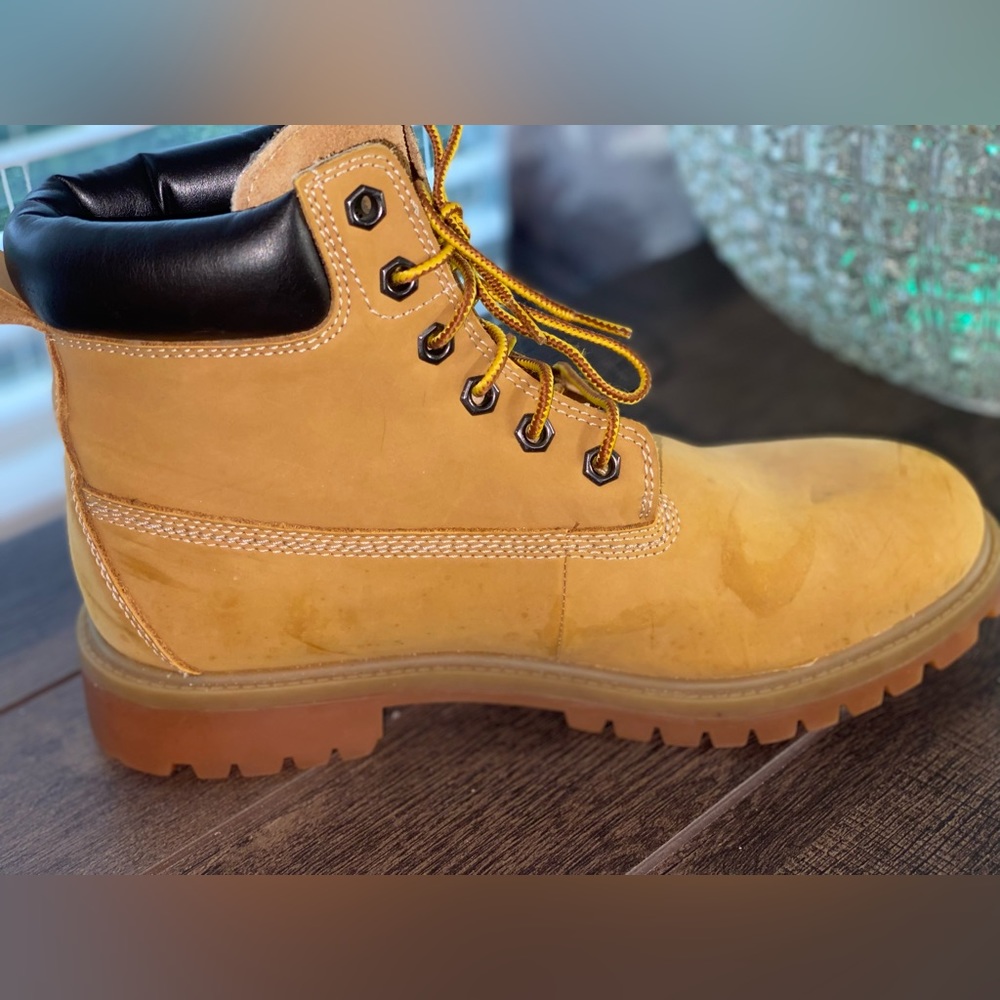 G H Bass & Co. Waterproof Leather Killington Boots - Picture 11 of 15